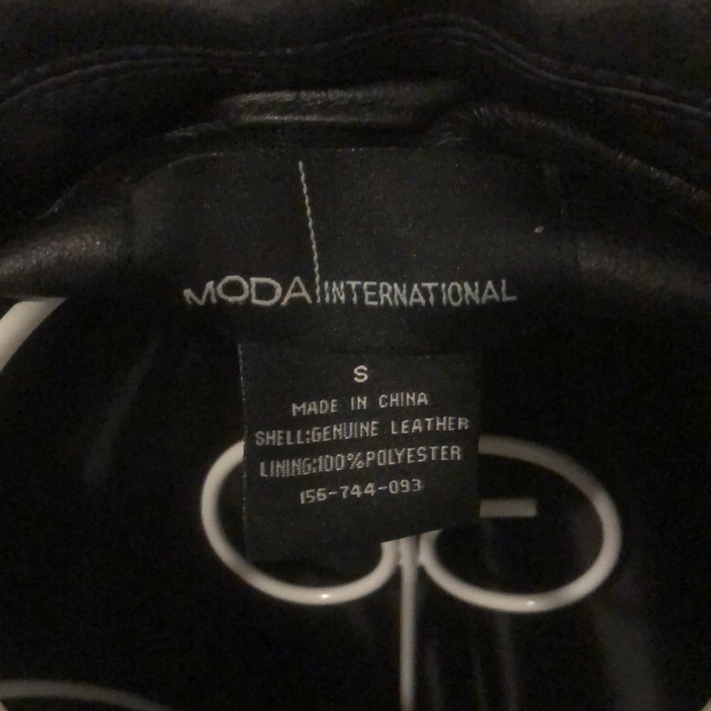 Victoria Secret - MODA International Genuine Black Leather Jacket. - Picture 10 of 12